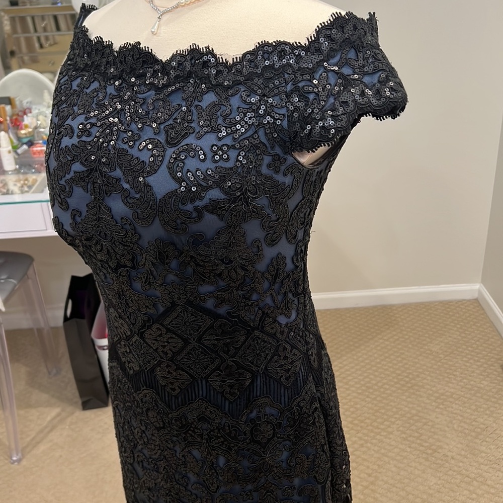COPY - Tadashi Shoji lace Cocktail Dress - Picture 3 of 8